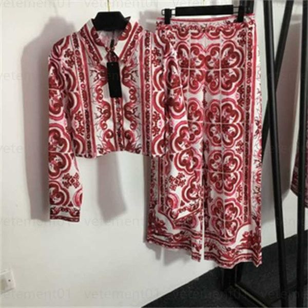 Designer-Hemd mit lockerer Hose, zweiteiliges Set, Vintage-Blumendruck, kurze, langärmlige Bluse, Hose mit weitem Bein, Rot, Blau, erhältlich für Damen-Trainingsanzug