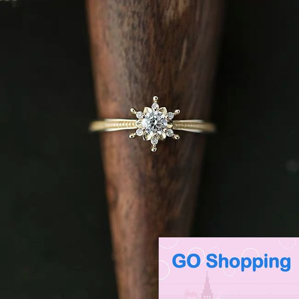 American New Exquisite 14K Gold Ring Feminino Clássico Completo Zircônio Diamante Floco De Neve Anel Dedo Indicador Luz Luxo Alto Senso Mão Jóias