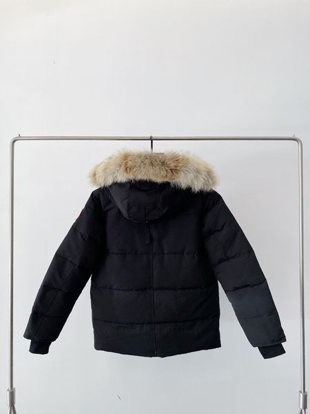 Piumini da uomo firmati canadesi Parka canadese invernale in tessuto impermeabile da uomo in pelliccia di lupo Wyndham giacca con cappuccio Fourrure outwear pellicce di procione caldo C