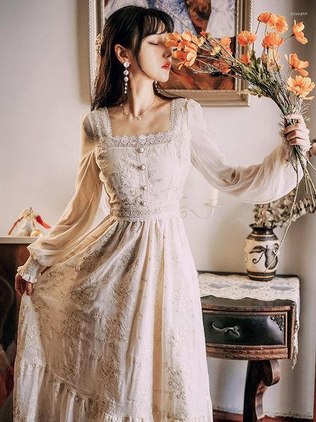 Freizeitkleider Frühlingsfrauen Maxi Langes Feenkleid Französische elegante Blumenstickerei Spitze Rüschen Damenmode