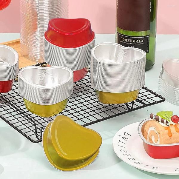 Moldes de cozimento 50 conjunto de copo de cupcake folha de alumínio faça você mesmo em forma de coração mini molde de mousse descartável para micro-ondas resistente ao calor panela de bolo para padaria