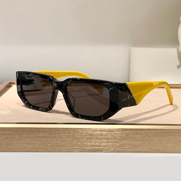 Occhiali da sole 09Z Black Yellow Frame Grey Lens Men Summer Shades Sunnies Protezione UV Occhiali con scatola