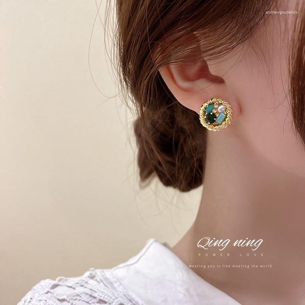 Orecchini a bottone Gioielli di moda sudcoreani Imitazione di perle di cristallo Rotondo Temperamento Design Colore misto per le donne.