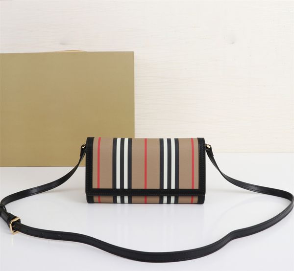 Zincir Crossbody Bag Tasarımcı Çanta Çantası Kadınlar Zincir Omuz Çantası İngiliz Lüks Marka Moda Moda Zinciri Deri Omuz Arka Ekose Deri Çanta Çanta 21cm