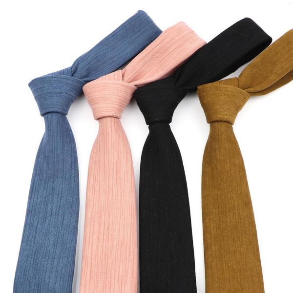Стиль галстуки Стиль с твердым цветом мужская мода мода пейсли бархат -полиэфирные галстуки узкий галстук мужчина фланелевой маленький дизайнер Cravat