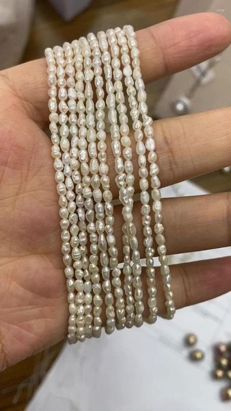 Charms Großhandel 4–5 mm barocker Süßwasserperlen-Perlenstrang