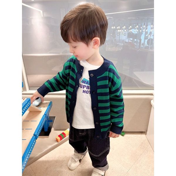 Abiti coordinati per la famiglia Corea Toddler 2023 Maglione per bambini Casual Stripe Boy Fashion Primavera Autunno Cardigan Bambini Baby2 3 4 5 6 8Year 230726