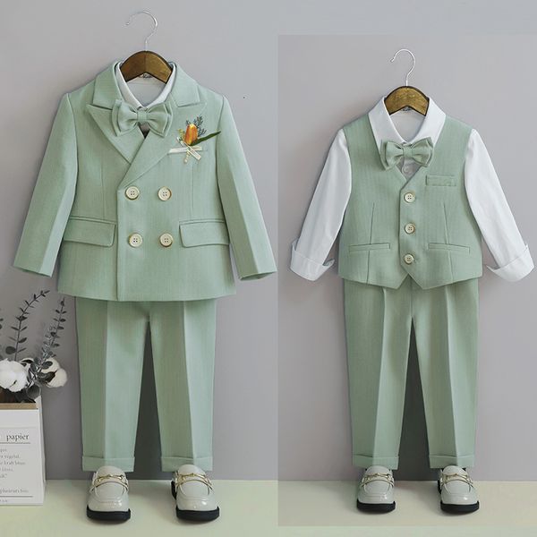 Abiti Bambino Completo verde Set Primavera Ragazzi Performance Compleanno Banchetto Matrimonio Pografia Costume Bambini Blazer Pantaloni Papillon Vestiti 230726