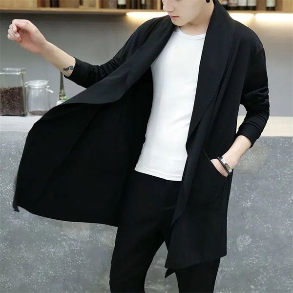 Мужские траншевые пальто осенние мужчины модная корейская стиль в длинном пальто плащ с капюшоном Абриго Хомбер панк хип -хоп кардиган повседневная уличная одежда на мысе 230726