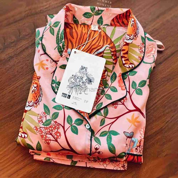 Женский сон лаундж 2023 Новые джунгли Тигри имитация шелковая пижама Женщины розовые брюки с длинными рукавами, которые женщины могут носить на улице моды с двумя частями HKD230727