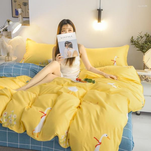 Set di biancheria da letto Set da casa solido stampato 3-4 pezzi Modello adorabile di alta qualità con goccia di cartone animato fiore albero stella