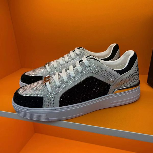 Moda Scarpe casual Uomo Mocassini SkullBones Sneaker da corsa con fondo spesso Italia Raffinata fascia elastica Low Top in pelle con strass Designer Casuals Scarpe da tennis Box EU 38-44