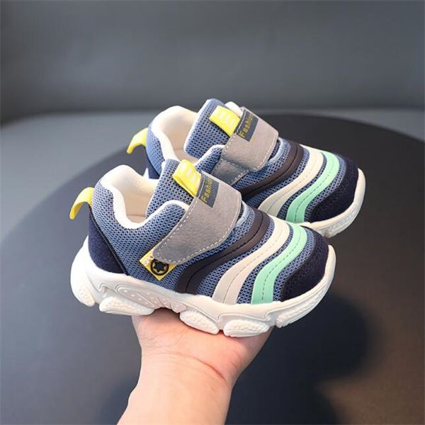 Primavera e autunno nuove scarpe per bambini scarpe da ginnastica in maglia bruco scarpe casual per ragazzi e ragazze scarpe da bambino.