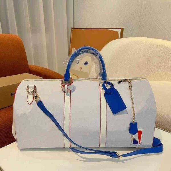 Yeni omuz çantası tasarımcı çanta seyahat çantası deri çanta kadın moda duffel bagaj çantaları yüksek kapasiteli çapraz bags bayan spor çantaları 220421