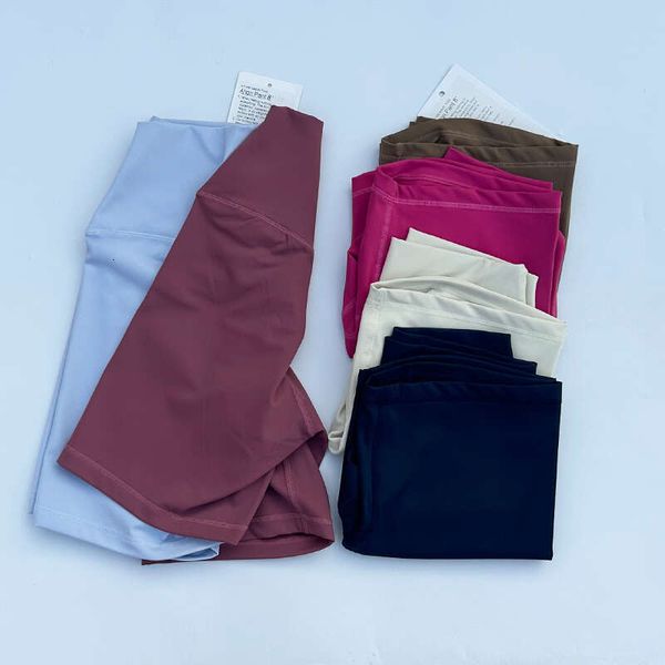 Pantaloncini da bicicletta solidi da yoga da donna a vita alta esercizio yoga fitness pantaloncini da sollevamento dell'anca fitness push-up attillati da corsa da donna ad asciugatura rapida traspirante