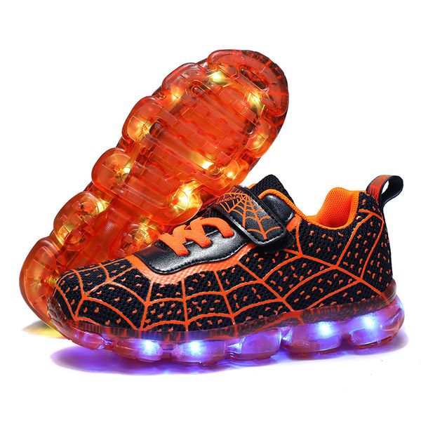 Детские кроссовки освещают спортивную обувь светодиодные кроссовки для перезарядки для мальчиков для девочек, повседневная обувь мультфильм веб -скейтборд обувь