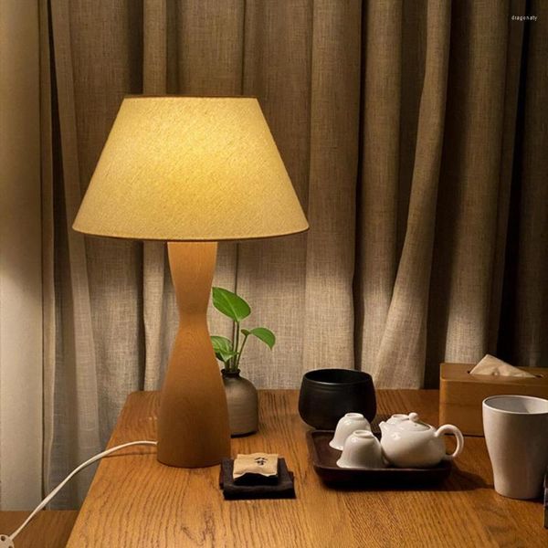 Lampade da tavolo lampada da comodino camera da letto retro elegante luce lusso studio illuminazione protezione occhi tessuto
