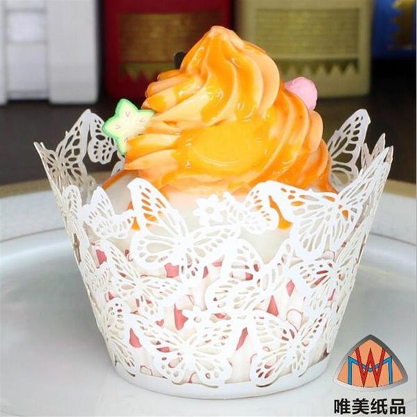 100 pz Laser Cut Hollow Farfalla Cupcake Cake Cup Decorazione Forniture Involucri Fodera Per La Festa Nuziale Birhtday2416