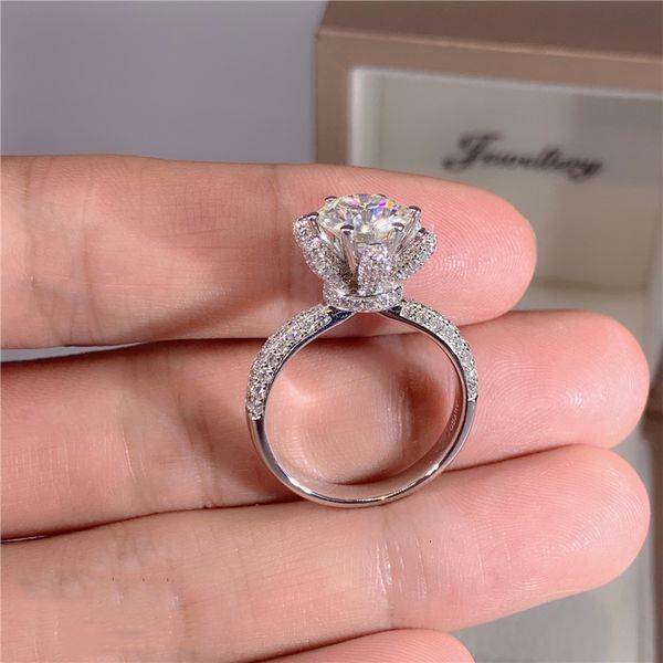 Alianças de casamento nome personalizado certificado anel de noivado de diamante de 5 quilates para mulheres anel de prata 925 anel de casamento AU750 D cor VVS1 caixa de anel 230727