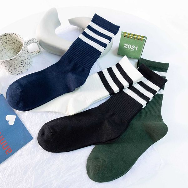 Herrensocken mit drei Streifen, japanische und koreanische Modesocken, College-Stil, Sportstudenten, Skateboard, schwarze weiße Socken, Baumwollsocken