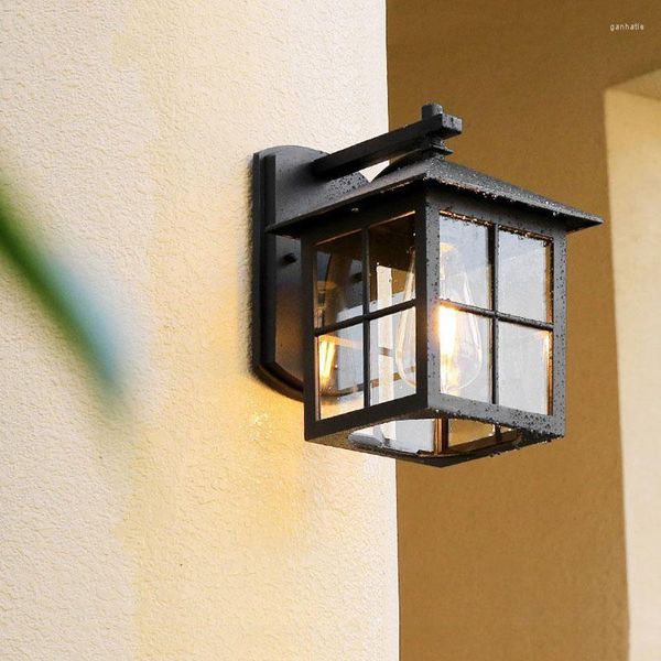 Lampada da parete Luci impermeabili in stile europeo Villa Esterno Lampade da giardino Passerella interna Apparecchio per l'illuminazione del cancello del balcone semplice