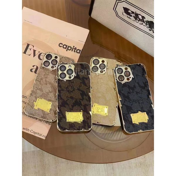 Custodia per telefono di design per iPhone14 13 12 11 Pro/Pro Max Stampa alla moda con etichetta dorata, sensazione di pane, custodia per telefono in pelle premium placcata oro completamente avvolta.