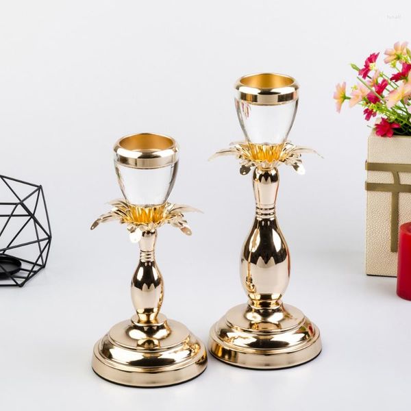 Portacandele Light Luxury Electroplating Golden Holder Home Soggiorno Portico Tavolo da pranzo Decorazione Tazza in acrilico trasparente