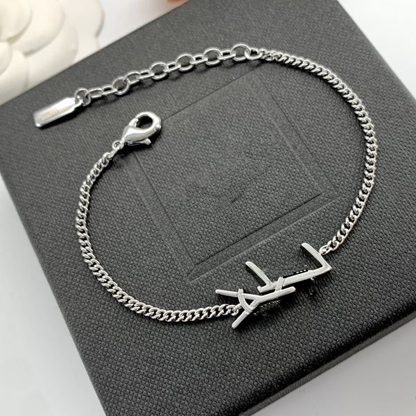 Designer-Armbänder für Damen, Manschettenknopf, Buchstaben-Schmuck, Diamant-vergoldetes Charm-Armband, Geschenk für Liebhaber, antiallergisch und lichtecht