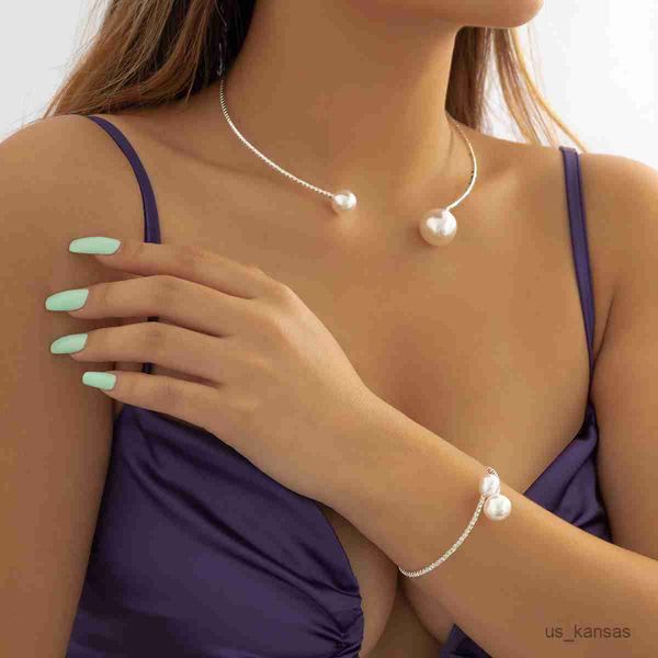 Collane con ciondolo Collana girocollo elegante di lusso da donna Accessori per gioielli con ciondolo a sfera con perle di perle R230728