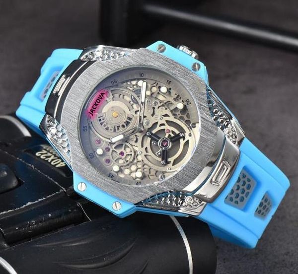 Tendencia de negocios relojes de gama alta Hombres Japón Cuarzo Cronógrafo Movimiento Caja de diamantes Reloj hebilla de goma gruesa sólida Europeo EE. UU. Gear Skeleton Dial reloj hombre