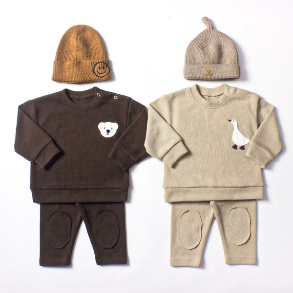 Giyim setleri erkek bebek kıyafetleri 2 adet organik pamuk yama kaz sweatshirts topspants çocuk çocuk kıyafetleri yürümeye başlayan kız 230728