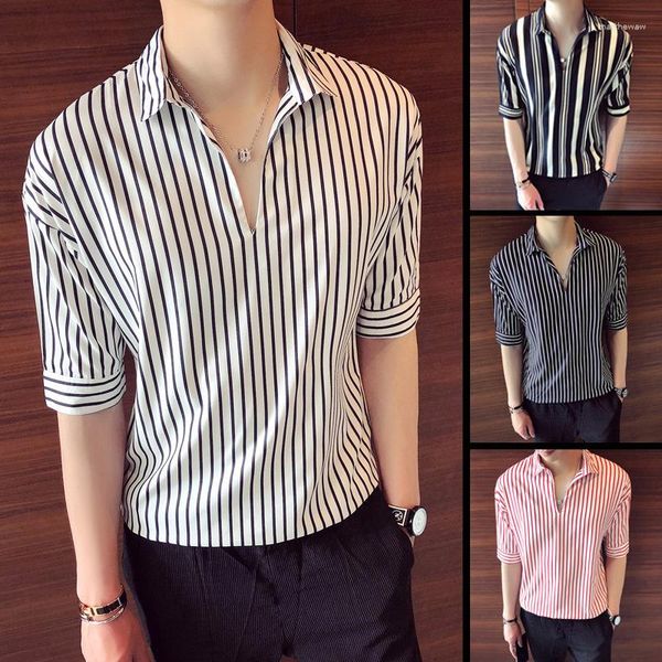 Camicie casual da uomo Camicia a righe da uomo con scollo a V allentato Manica corta Stile coreano Moda Seta ghiacciata Abiti maschili adolescenti morbidi e comodi