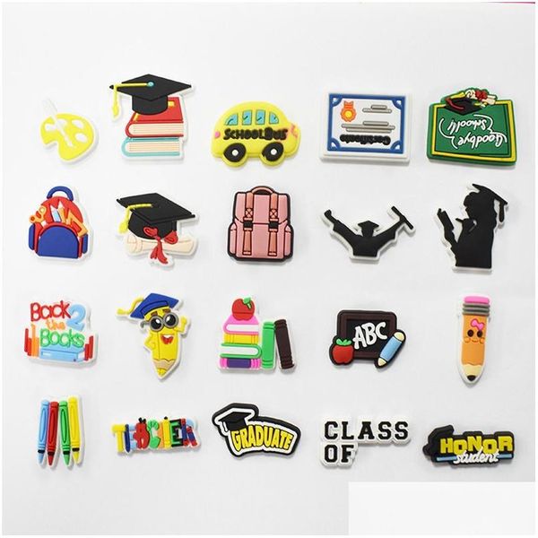 Accessori per parti di scarpe 100 pezzi Graduazione Zoccoli Charms Decorazione Fibbia Cham Gift Drop Delivery Series a caso