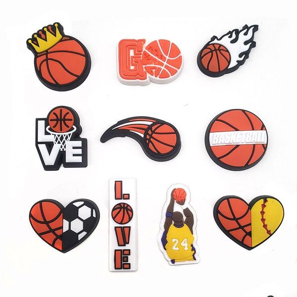 Accessori per parti di scarpe Love Sports Clog Charms Pvc Pallacanestro Decorazione Fibbia Perni Bottone Charm Drop Consegna Serie a caso