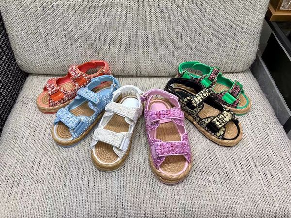 Новая дизайнерская обувь для туфли Slipper Sandal Top качество универсальное весеннее лето НОВЫЕ СОБЫТИЯ КРЕЙНКА ПЛАСНЫЕ ОБУНЫ ЖЕНЩИНСКА