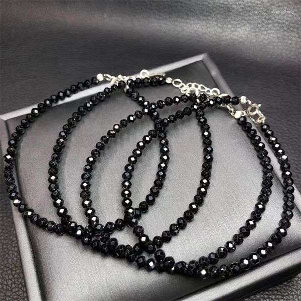 Strand Natural Black Spinel Bracelet Streche Elástico Cord Pulserase Healing Jóias Miçangas Amantes Mulher Presente de Natal 1 PCS 4MM