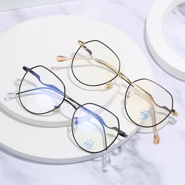 Occhiali da sole Vintage Polygon Plain Glasses Montatura tonda in metallo Occhiali da vista anti-luce blu Uomo Donna Fashion Game Blue Blocking Eyewear