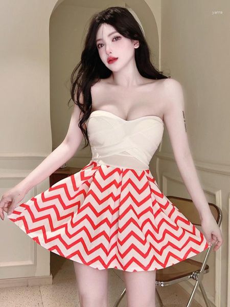 Vestidos casuais femininos de verão 2023 sexy doce envolvendo o peito cintura retração linha A contraste xadrez picante menina moda vestido sem costas HR27
