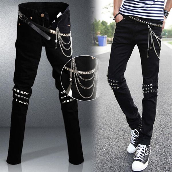 Мужские панк -рок черные джинсы кругие хип -заклепки для бикера джинсовые брюки для мальчиков DJ Singer сцены разорванные скинни с поясными цепями 281M