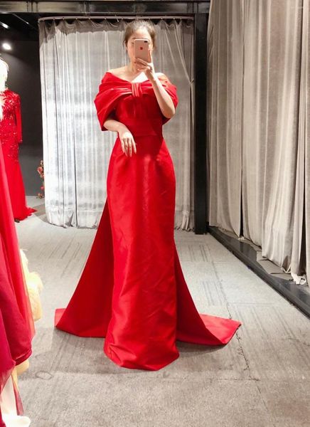 Vestidos de festa fotos reais cor vermelha cetim fora do ombro lindo laço feito sob medida de boa qualidade até o chão vestido de noite 2023