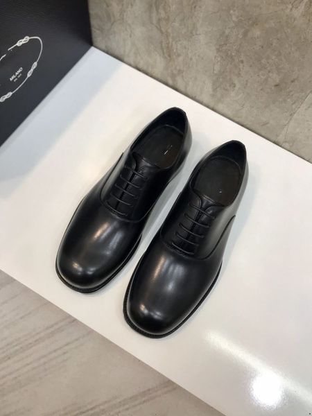 5Model New Men Men Business Designer Sapatos de vestido Colo