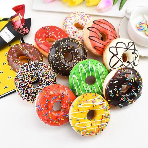 Flores decorativas 10cm Simulação Rosquinhas Pão Alívio do Estresse Bolo Falso Decoração para Casa Exibição Decorações Doces para Casamento Adereços Pográficos 1Pc