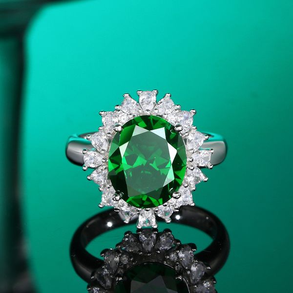 Anello con diamante in argento ad alto tenore di carbonio S925 intarsiato con design di lusso leggero color smeraldo, sensazione di fidanzamento, gioielli femminili all'ingrosso della fabbrica