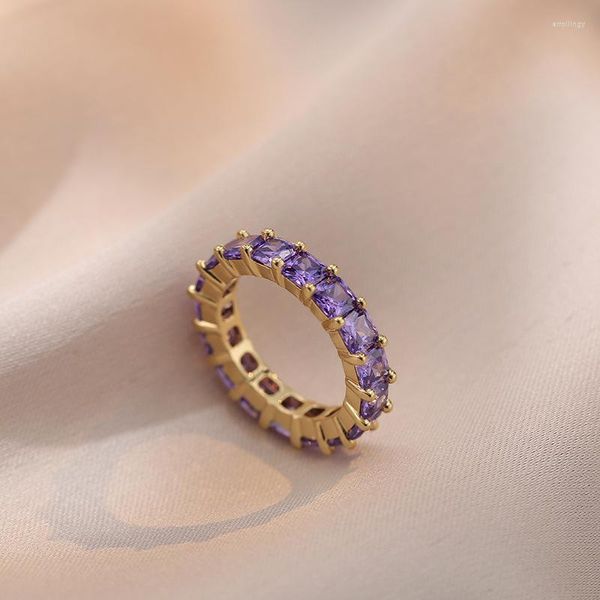 Fedi nuziali Fascino Pietra rossa viola Fidanzamento quadrato piccolo per le donne Fasce in zircone bianco color oro Anello per dito indice femminile CZ