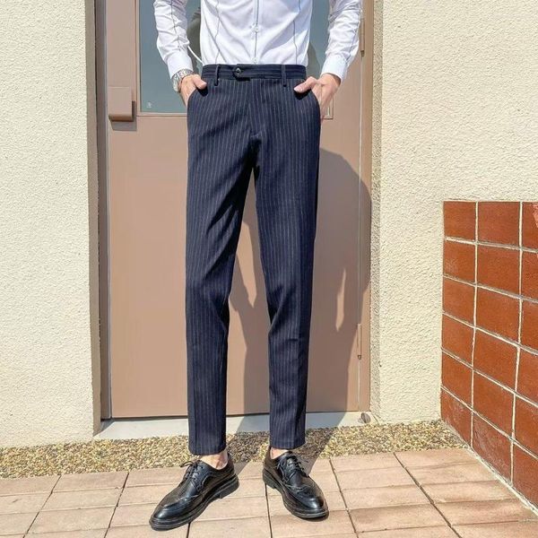 Abiti da uomo 2023 Pantaloni larghi da lavoro casual a righe alla moda Harajuku primavera e autunno