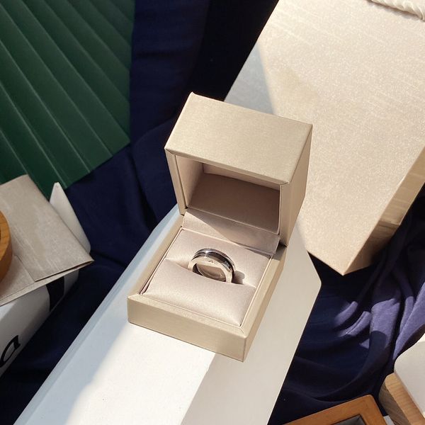 Дизайнер кольца роскоши мужчины спиральные кривые дизайнерские кольца серебряное кольцо мужчина и женщина изготовление личность изысканный продукт универсальный подарки для подруги тенденция