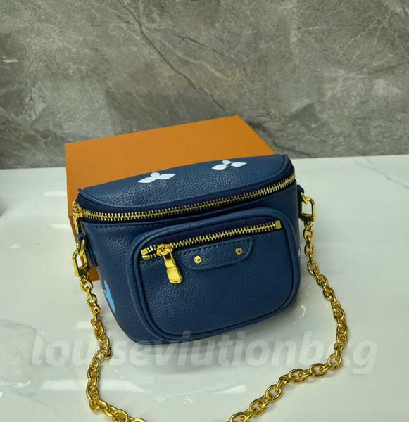 Marsupio Cross Body Marsupi Temperamento Marsupi Marsupio Bum goffratura fiori Famosa pelle morbida Borse firmate Luxurys Numero di serie Codice data DustBag 104378