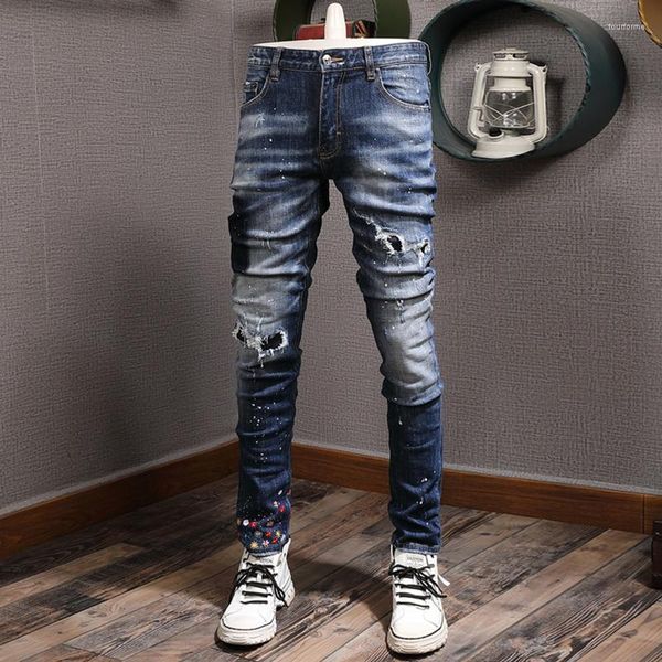 Jeans Masculino High Street Moda Masculino Retro Azul Elástico Elástico Ajuste Justo Rasgado Bordado Calças de Marca Hip Hop Homme