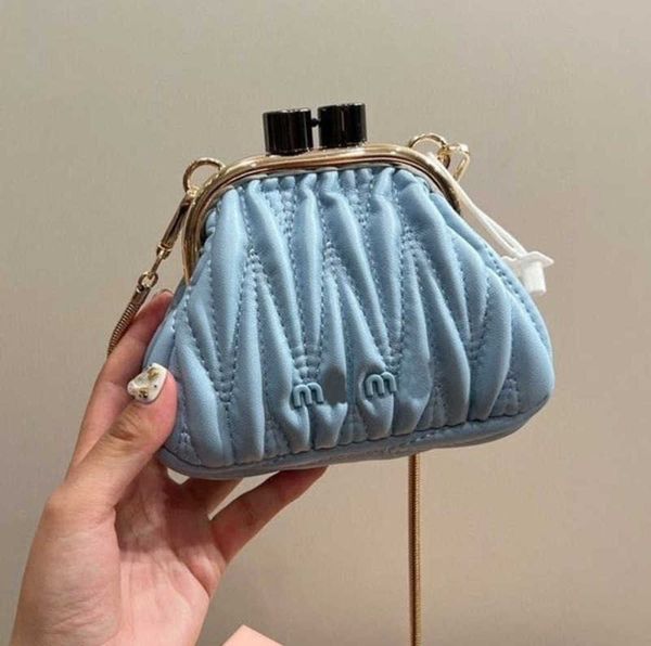 Luxo Clip Bag Miu Designer Shoulder Bags Moda Feminina Cadeia crossbody bolsa Dumpling Handbags messenger Estilo simples luxo e alto senso