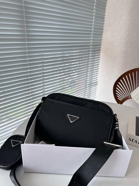 2pcs set Мужская камера сумка мужская дизайнерская сумка с плечами сумочка для роскошных дизайнеров Crossbody Tote Black Nylon Triangle 2VH112 1BC167